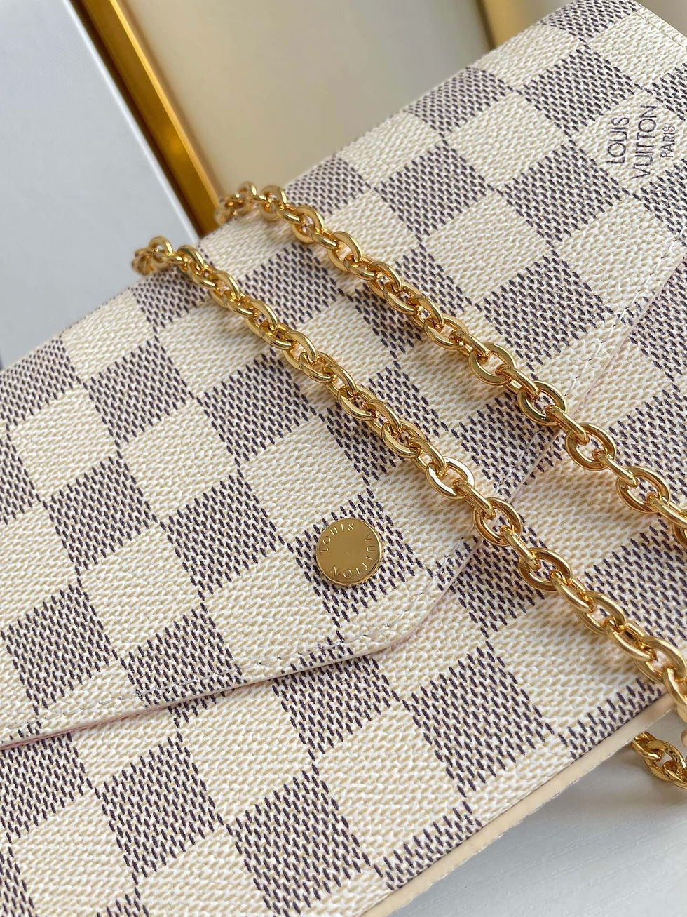 Thumbnail: FÉLICIE POCHETTE 21 IN BLUE BEIGE DAMIER AZUR CANVAS GOLD — Monogram Canvas