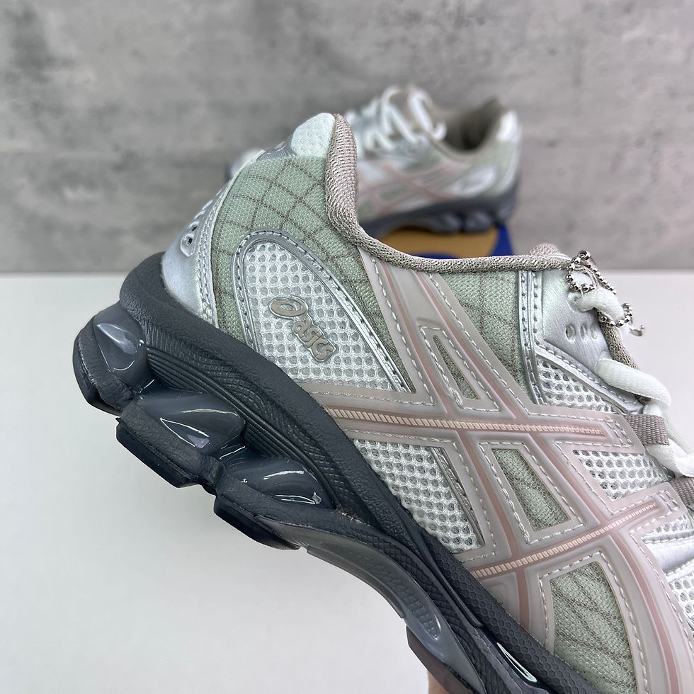 Thumbnail: ASICS Nimbus 10.1 2