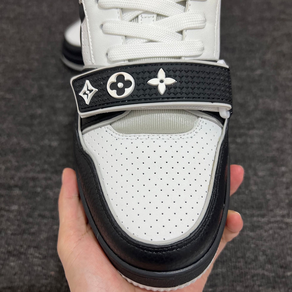 Thumbnail: Louis Vuitton Trainer