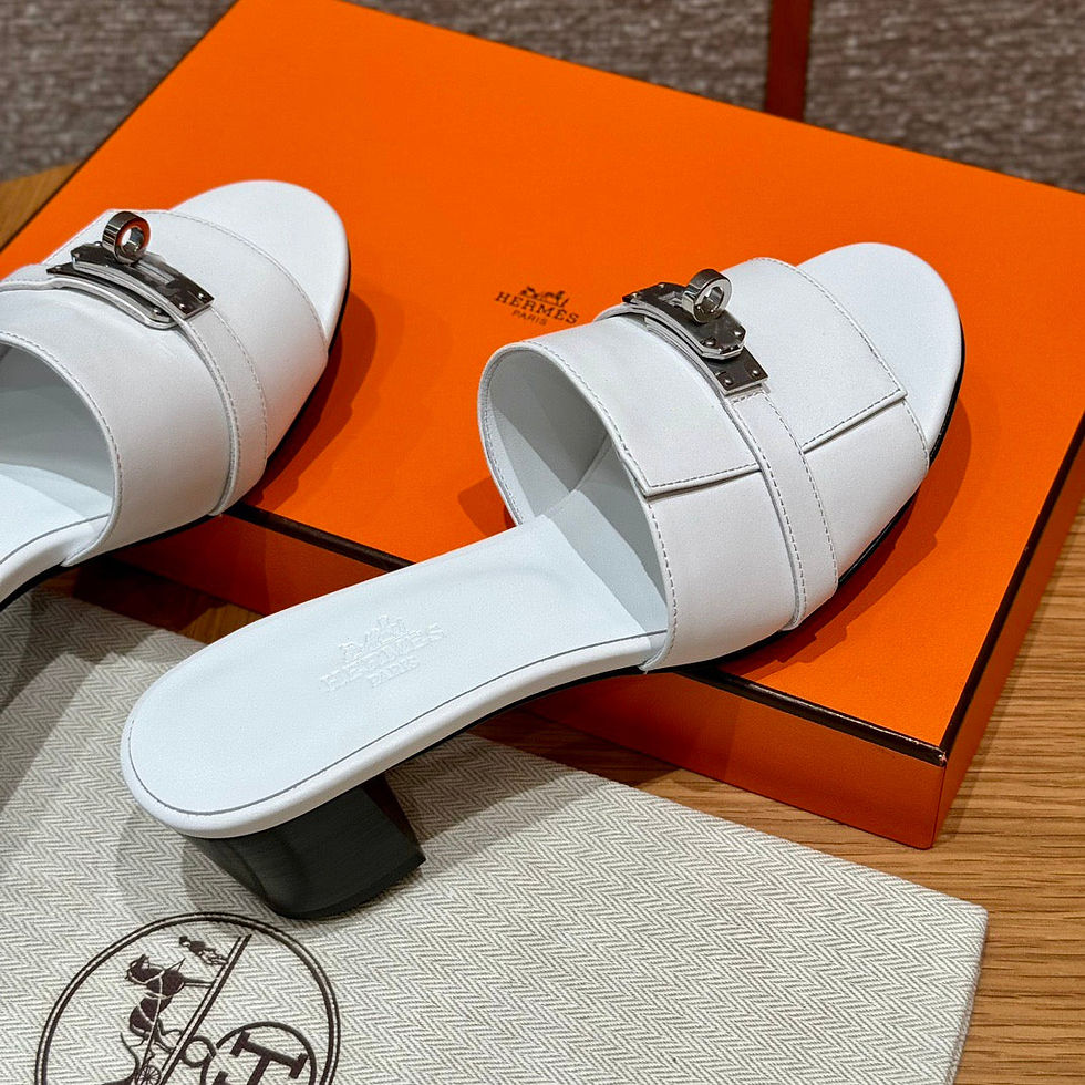 Thumbnail: Hermes Women Heeled Sandal — Silver