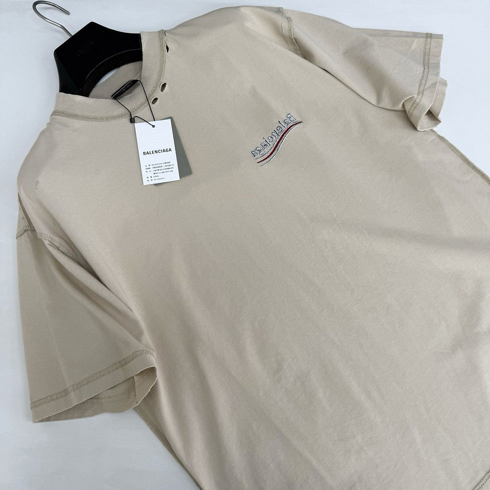 Thumbnail: Balenciaga Small Logo Bordeaux
