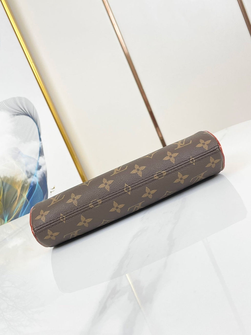 Thumbnail: Louis Vuitton POCHETTE TIRETTE 22 IN BROWN MONOGRAM CANVAS GOLD BUCKLE