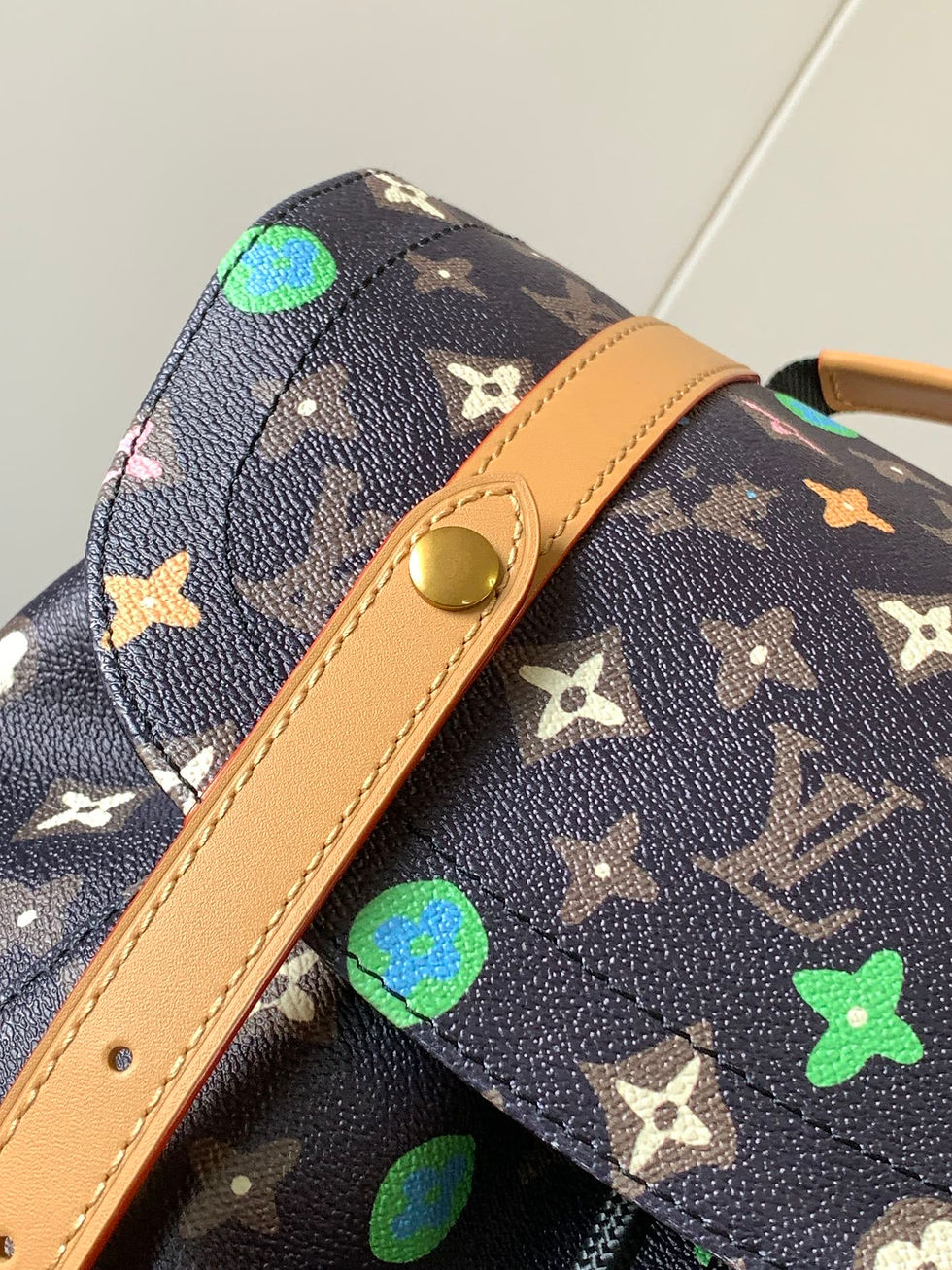 Thumbnail: Louis Vuitton Christopher