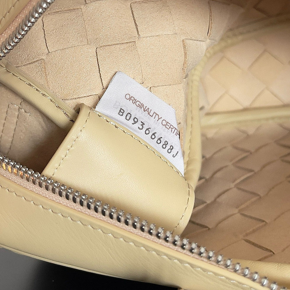 Thumbnail: Bottega Veneta Messenger Bag