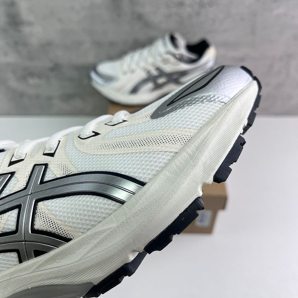 Thumbnail: Asics Gel-Flux