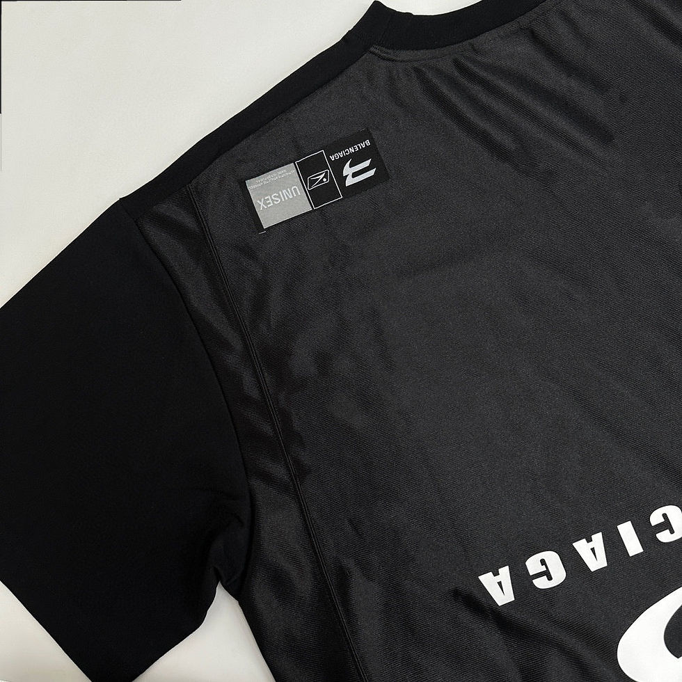 Thumbnail: Balenciaga T-Shirt Noir – Logo Ovale Brodé Blanc