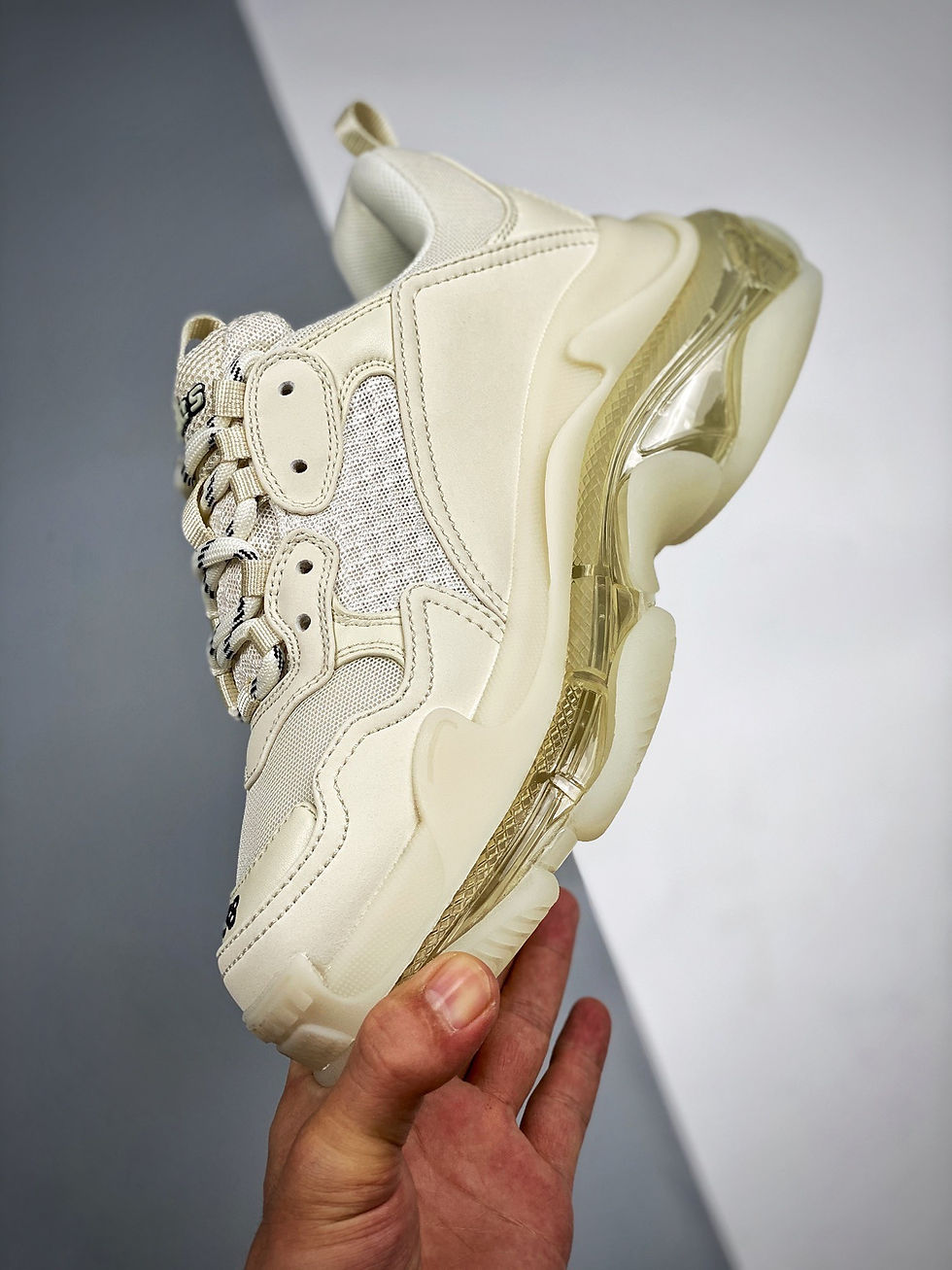 Thumbnail: Balenciaga Triple S Beige