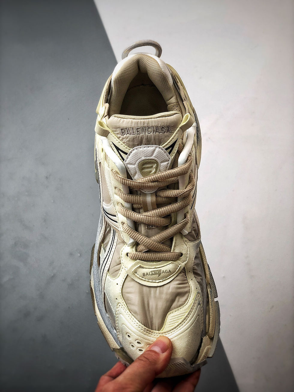 Thumbnail: Balenciaga Runner Beige