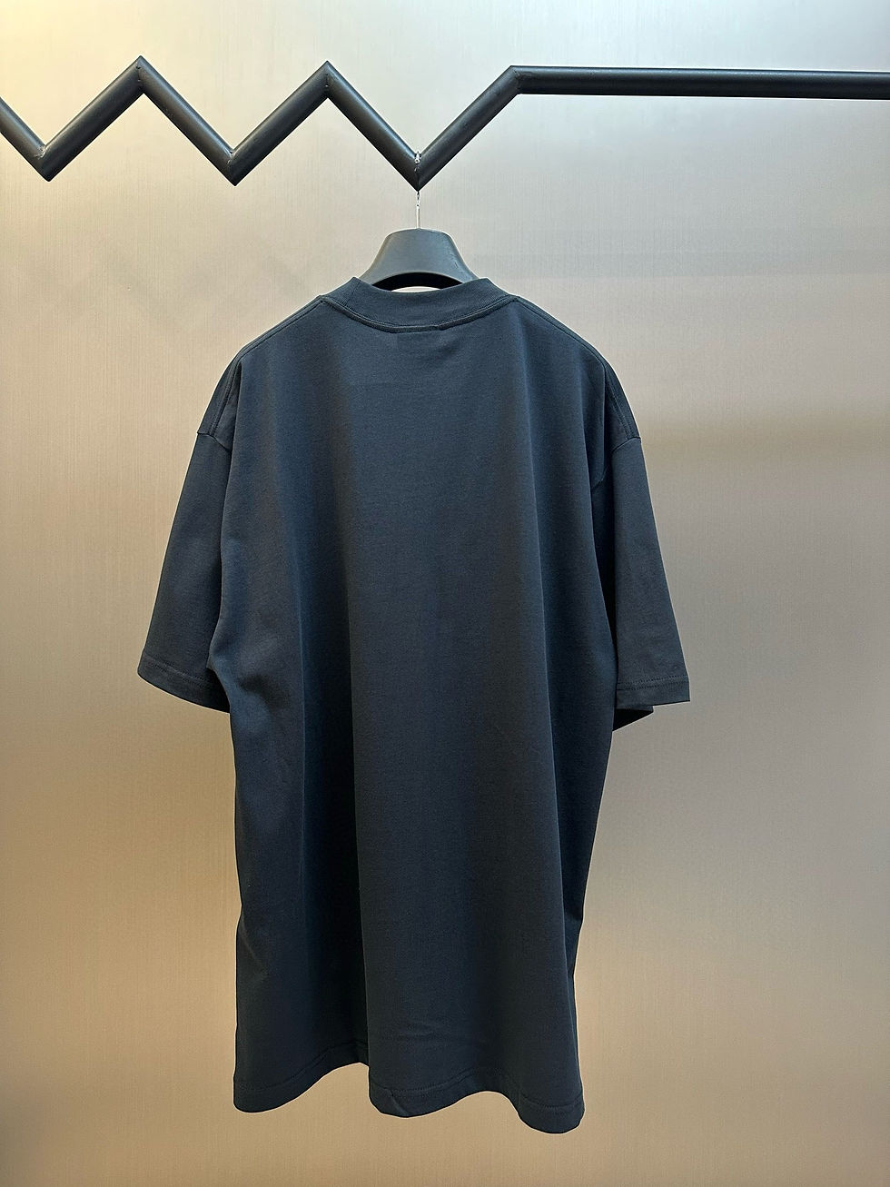 Thumbnail: Balenciaga T-Shirt Gris Ardoise – Monogramme BB