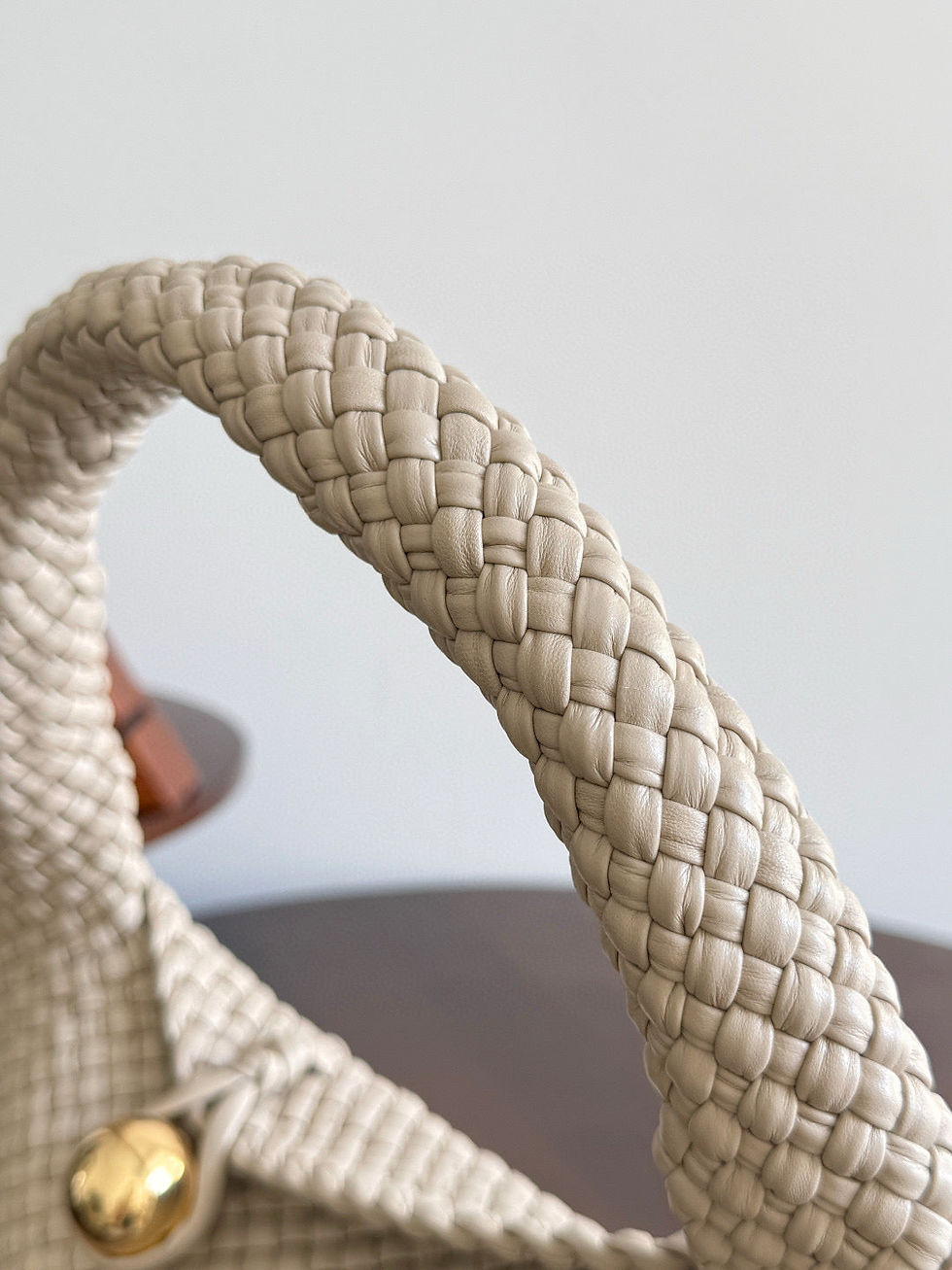 Thumbnail: Bottega Veneta Tosca Hop Bag