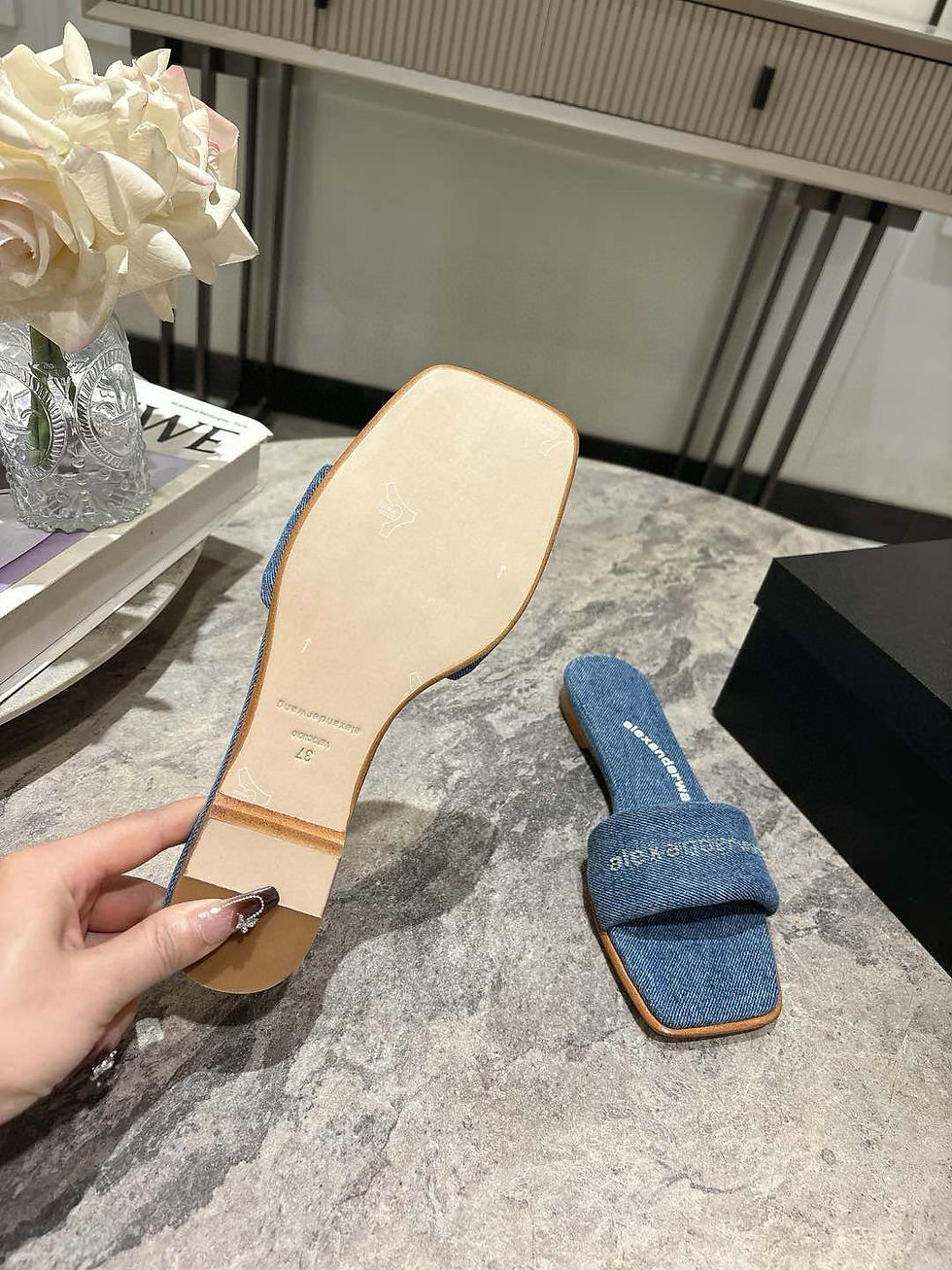 Thumbnail: Alexander Wang Women Sandal — Gold