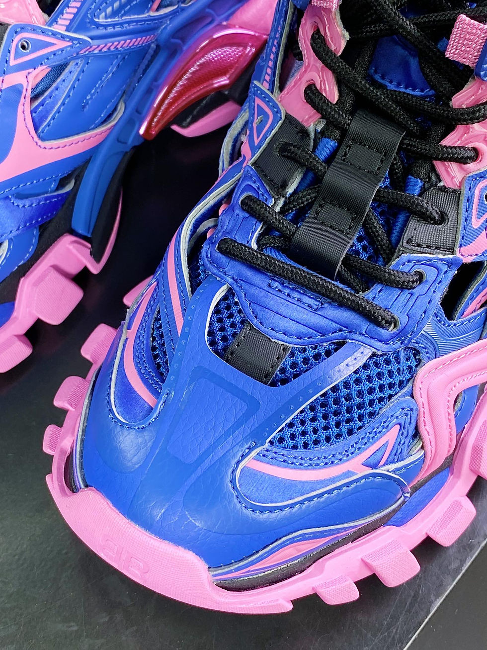 Thumbnail: BAL Track 2 Bleu and Pink
