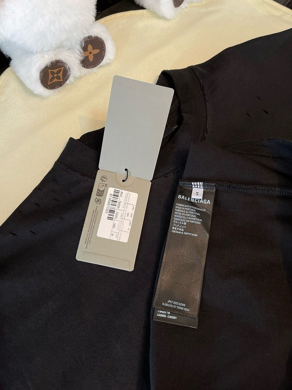 Thumbnail: Balenciaga T-Shirt Noir – Logo Minimaliste