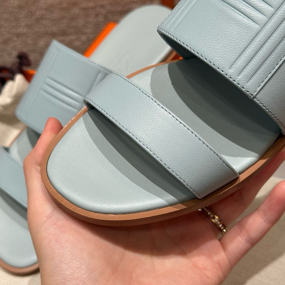Thumbnail: Hermes Women Sandal — Dark Brown