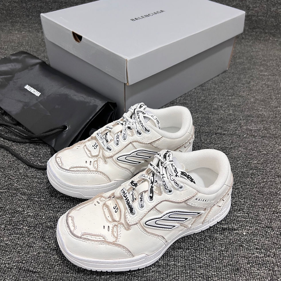 Thumbnail: Balenciaga Hamptons Worn-Out White