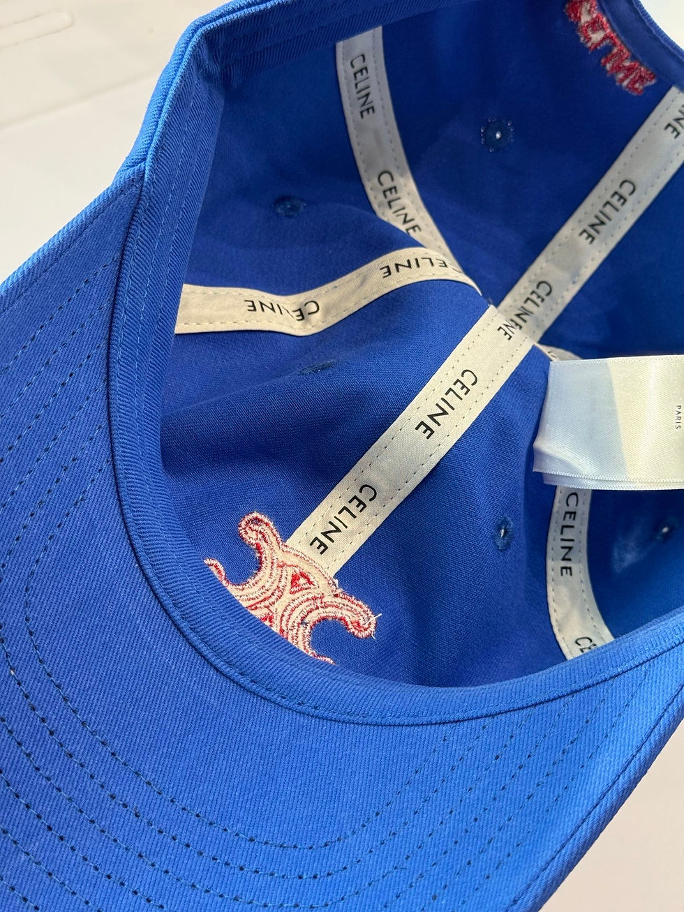 Thumbnail: Celine Caps 599 — Off-White
