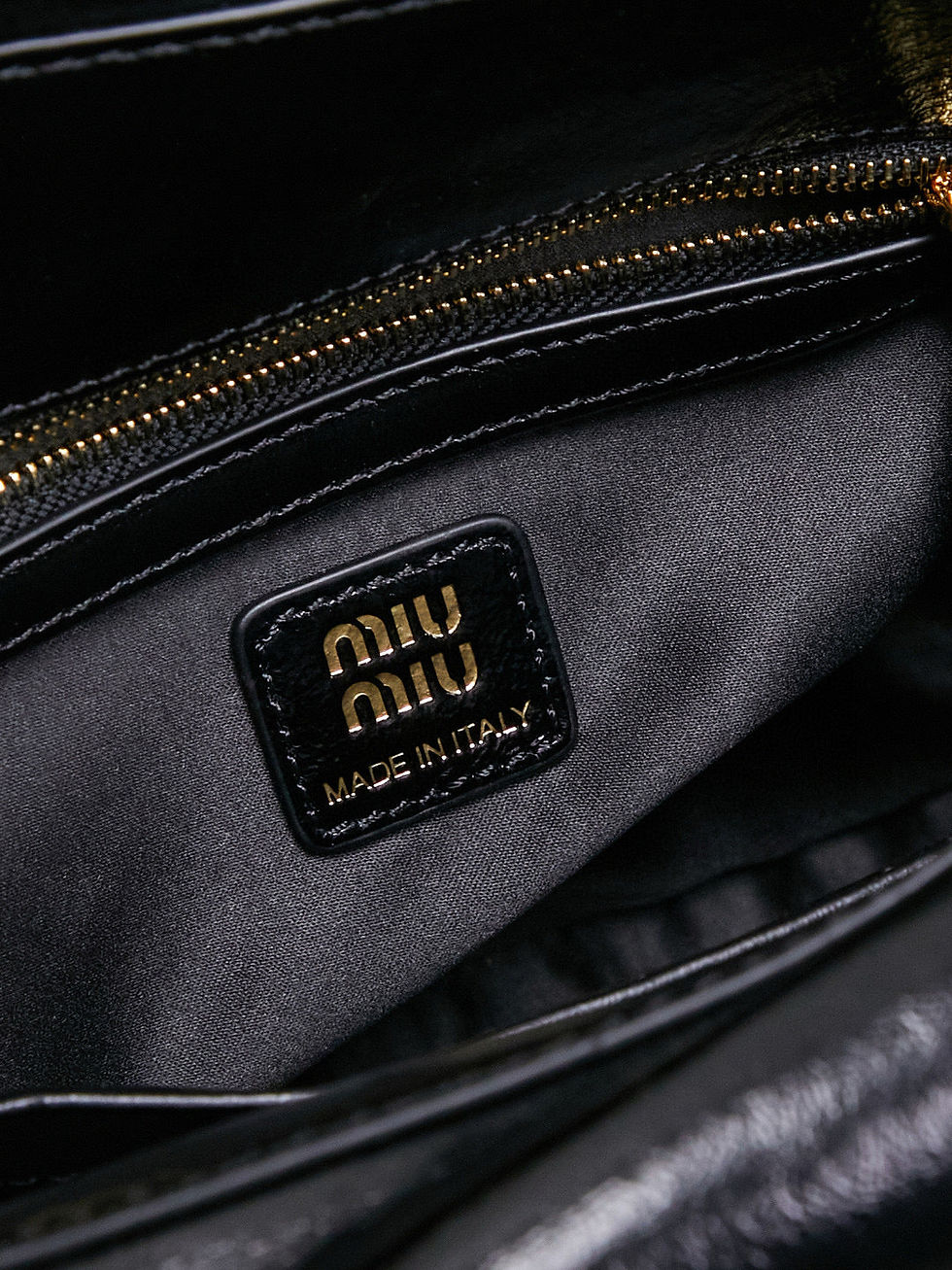 Thumbnail: Miu Miu Handbag 682