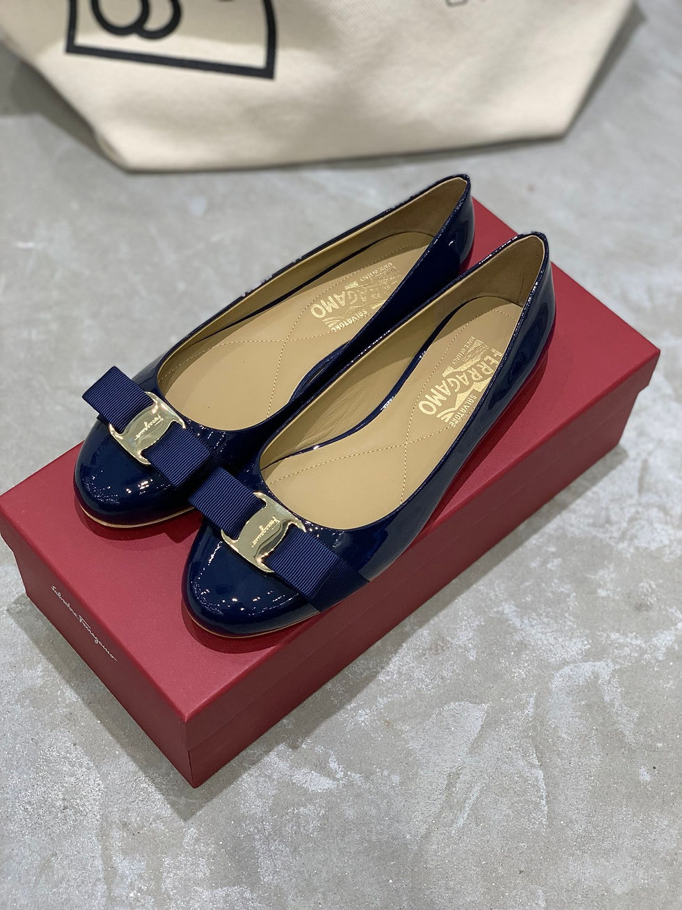 Thumbnail: Ferragamo Women Heel — Silver