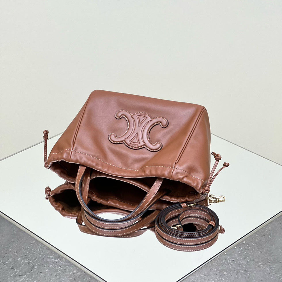 Thumbnail: Celine Cabas Tote 432