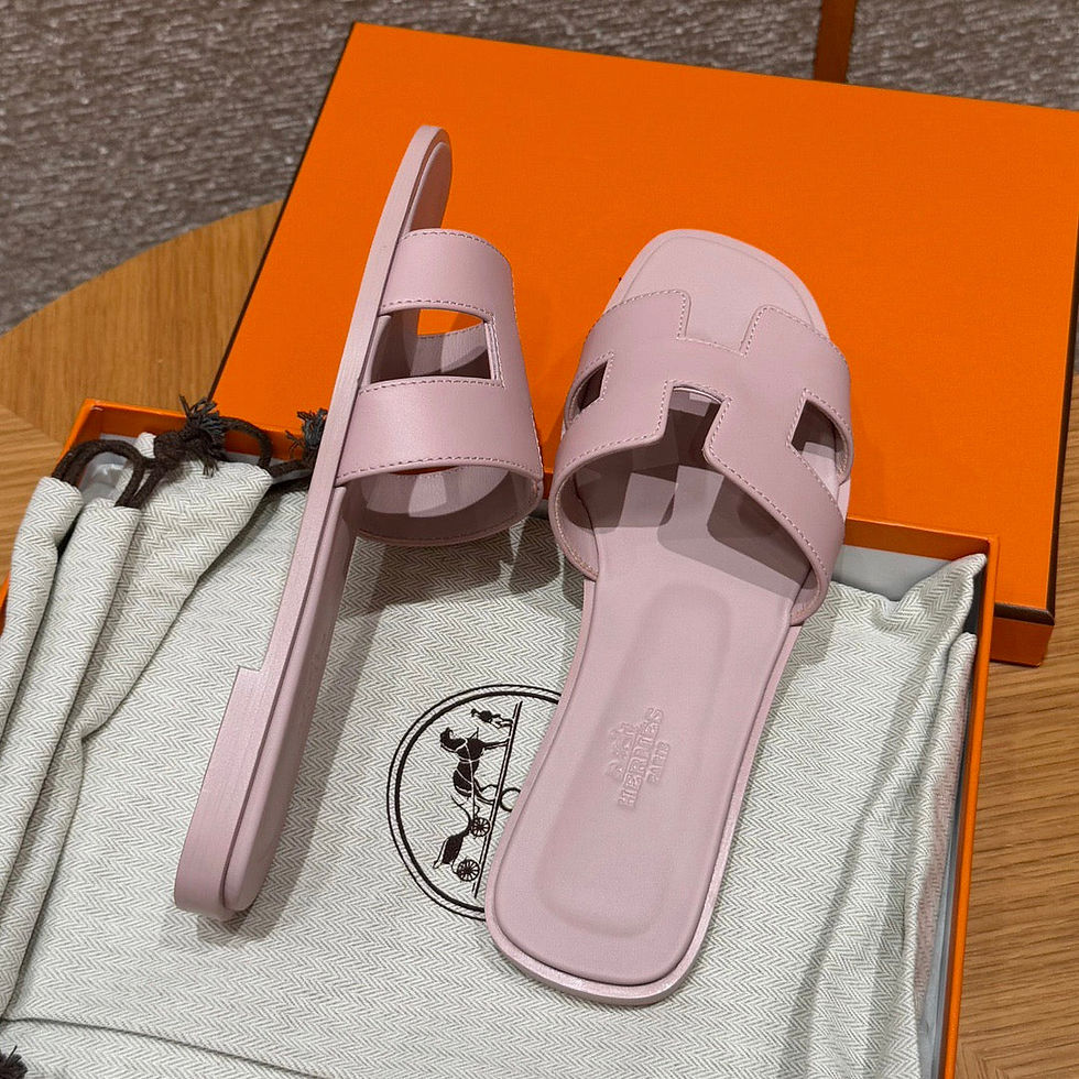 Thumbnail: Hermes Women Sandal — Navy