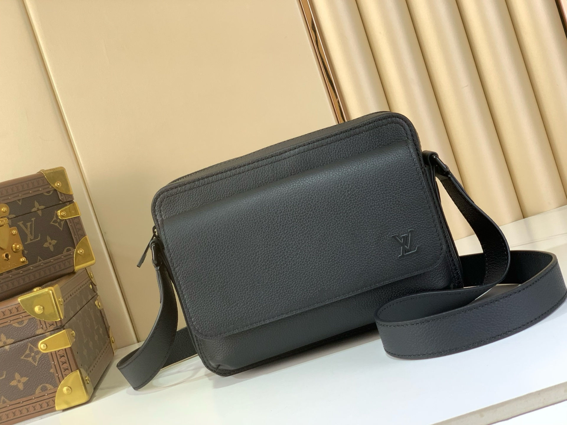 Louis Vuitton Boarding