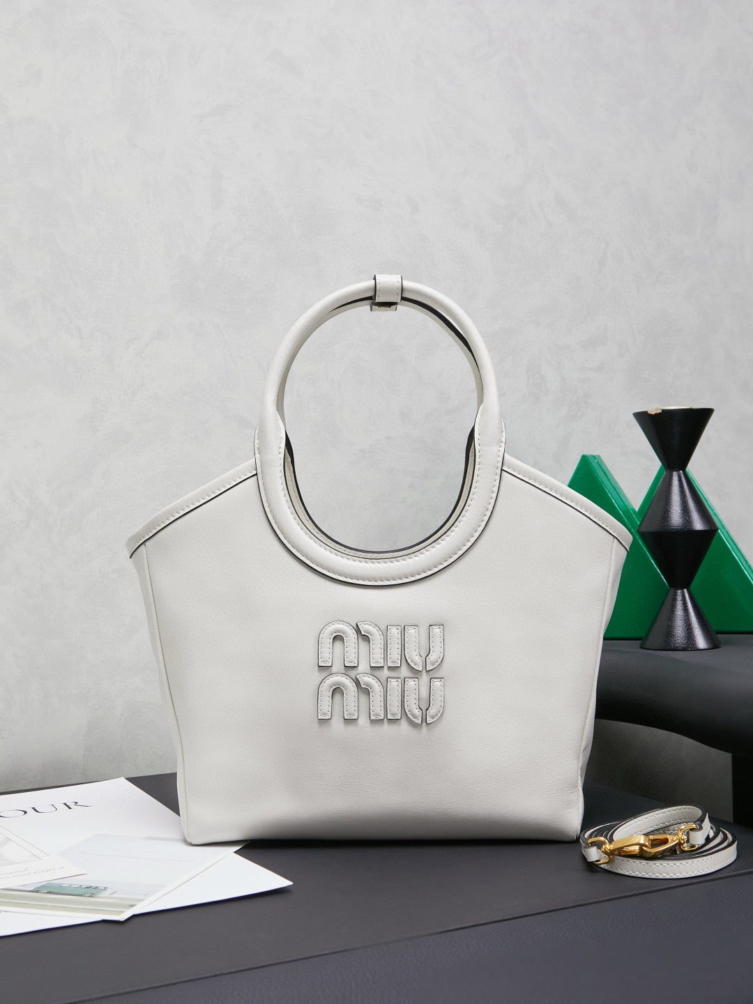 Miu Miu Tote Bag 562