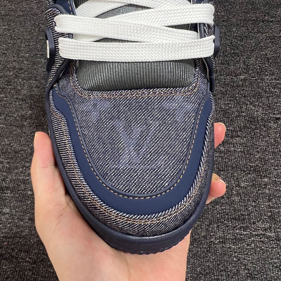 Thumbnail: Louis Vuitton Trainer