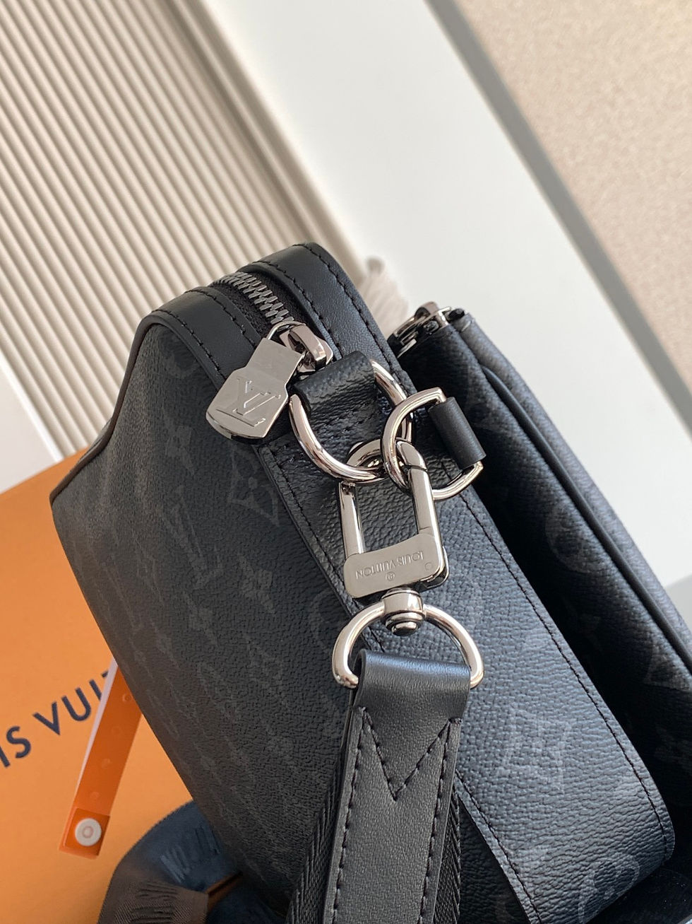 Thumbnail: Louis Vuitton Mailman Bag
