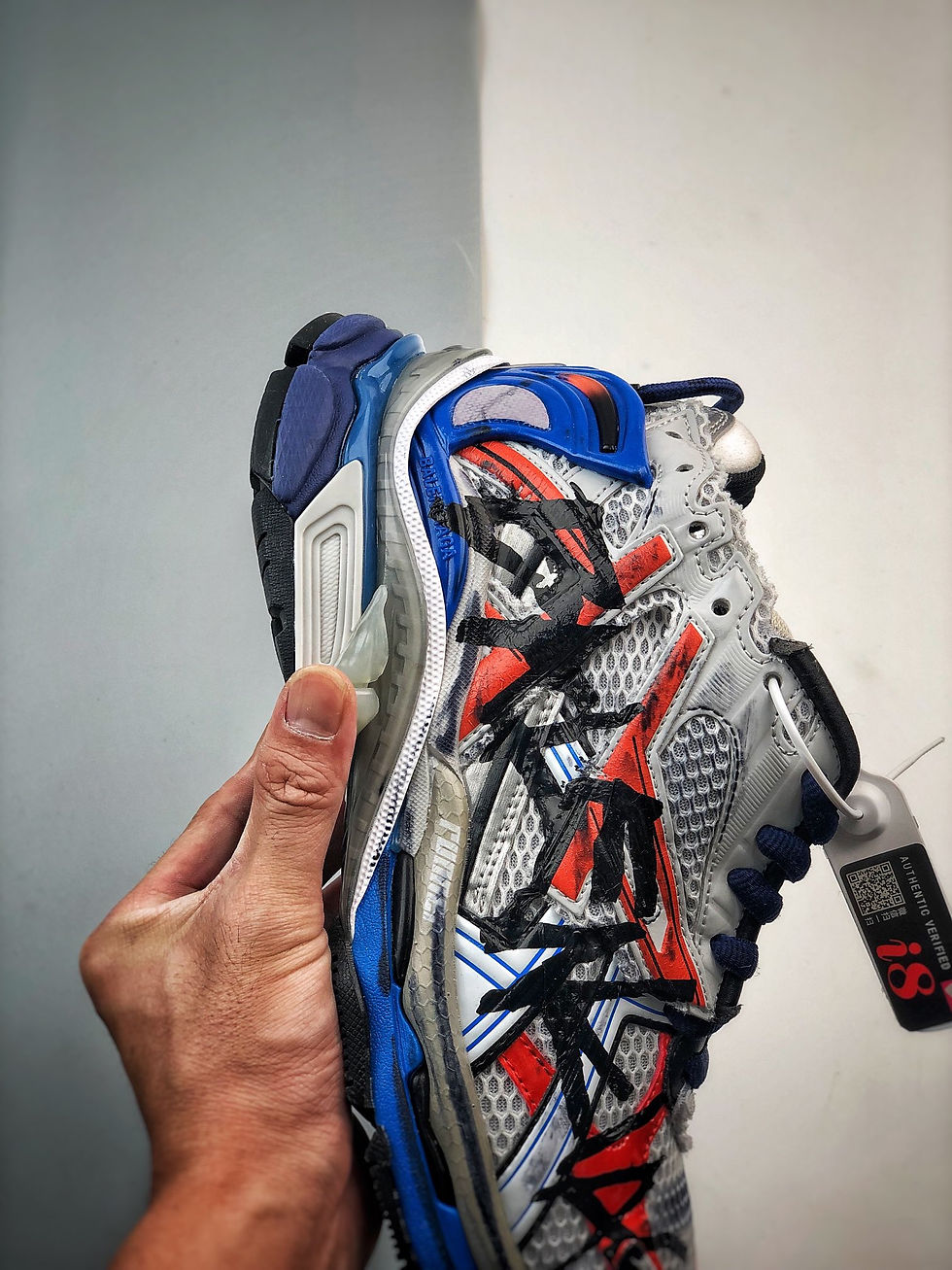 Thumbnail: BAL Runner Graffiti Multicolor