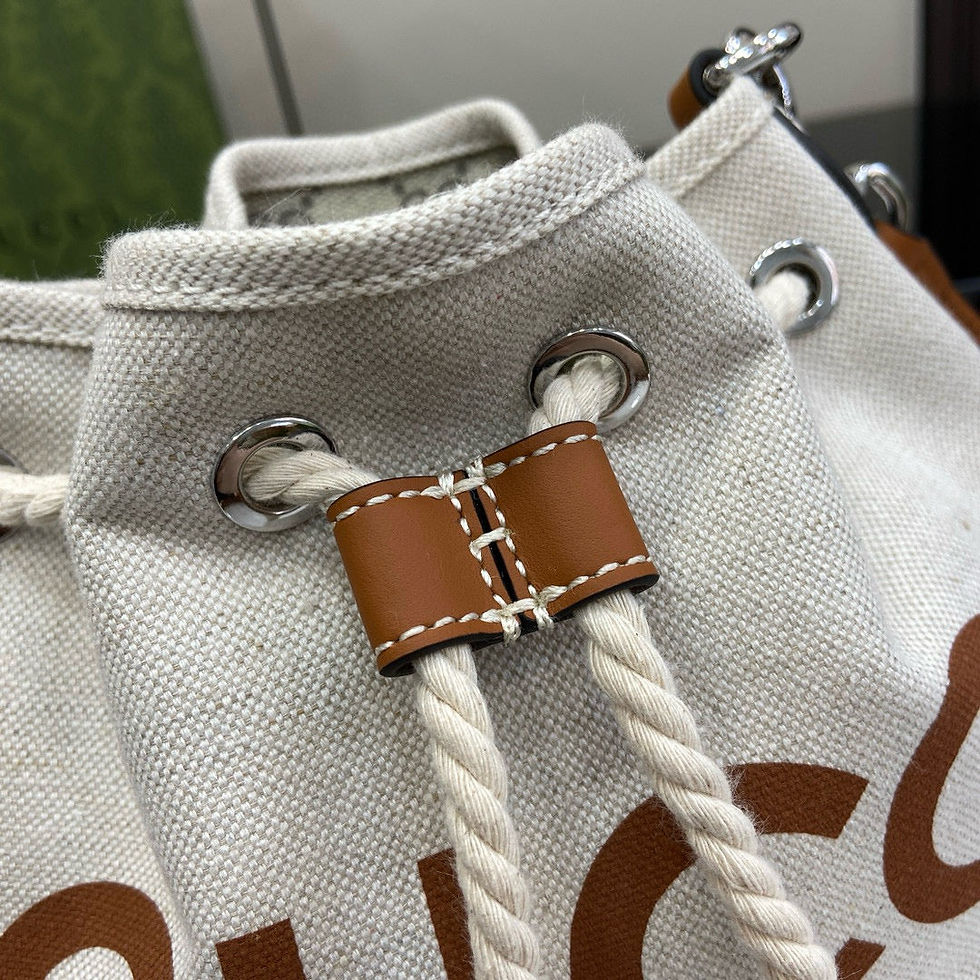 Thumbnail: Gucci Shoulder Bag