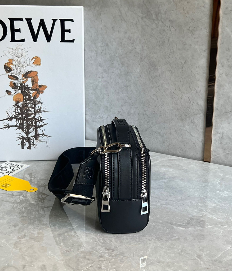 Thumbnail: Loewe Messenger Bag