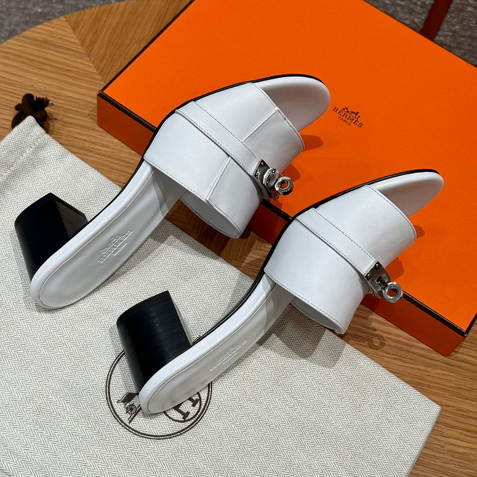 Thumbnail: Hermes Women Heeled Sandal — Silver