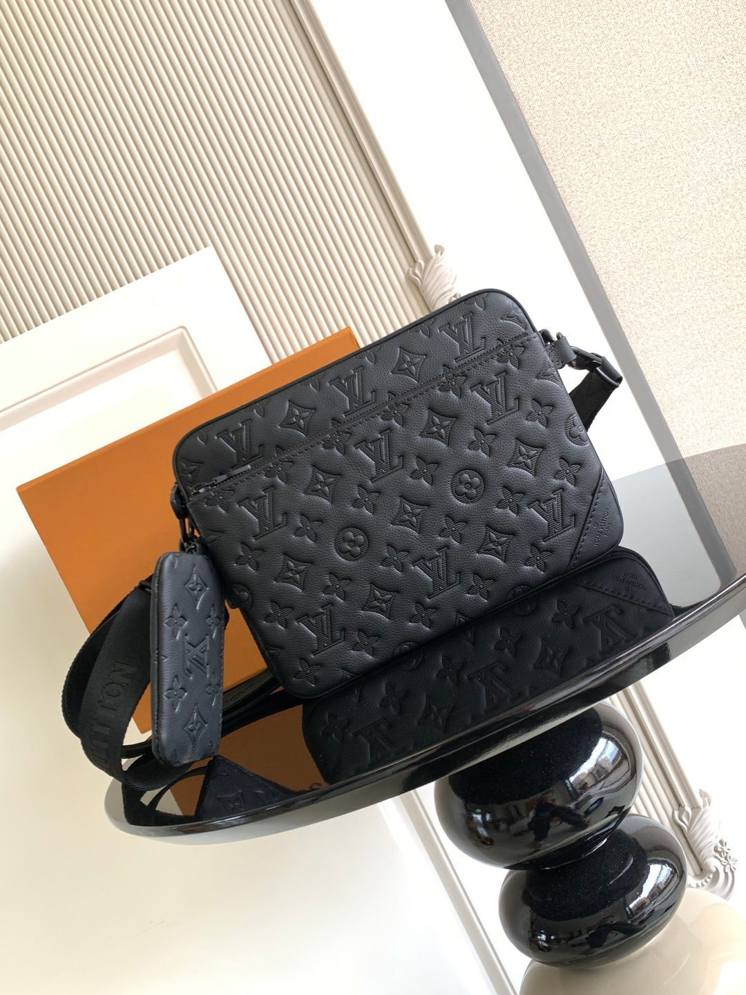 Louis Vuitton Mailman Bag