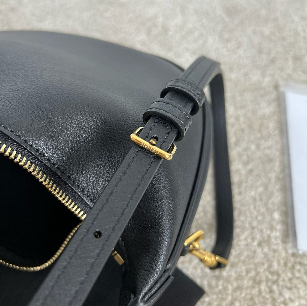 Thumbnail: Celine Hobo Bag 675
