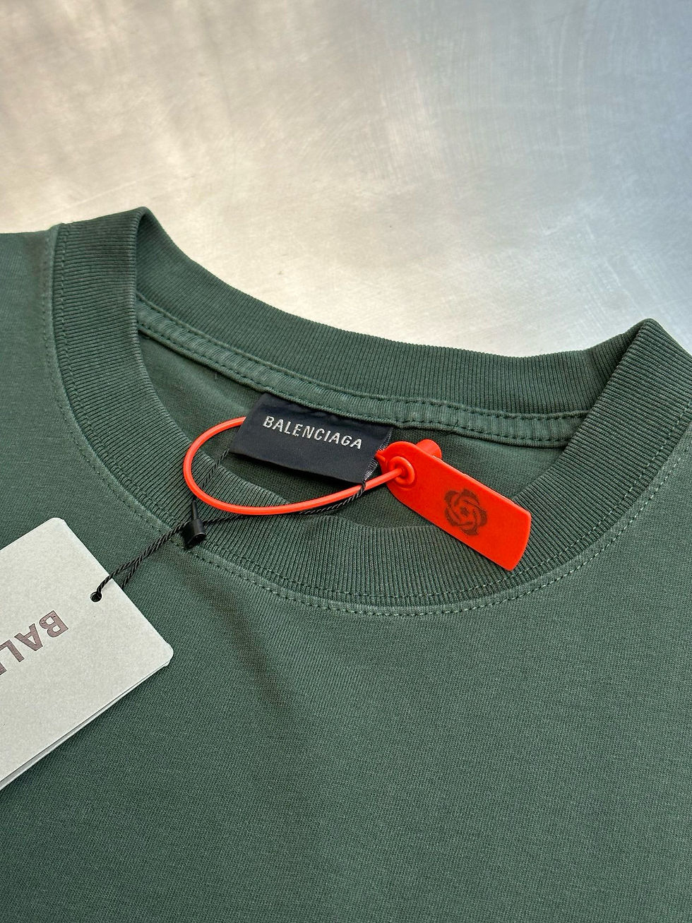 Thumbnail: Balenciaga T-Shirt Vert Kaki – Monogramme BB Rouille