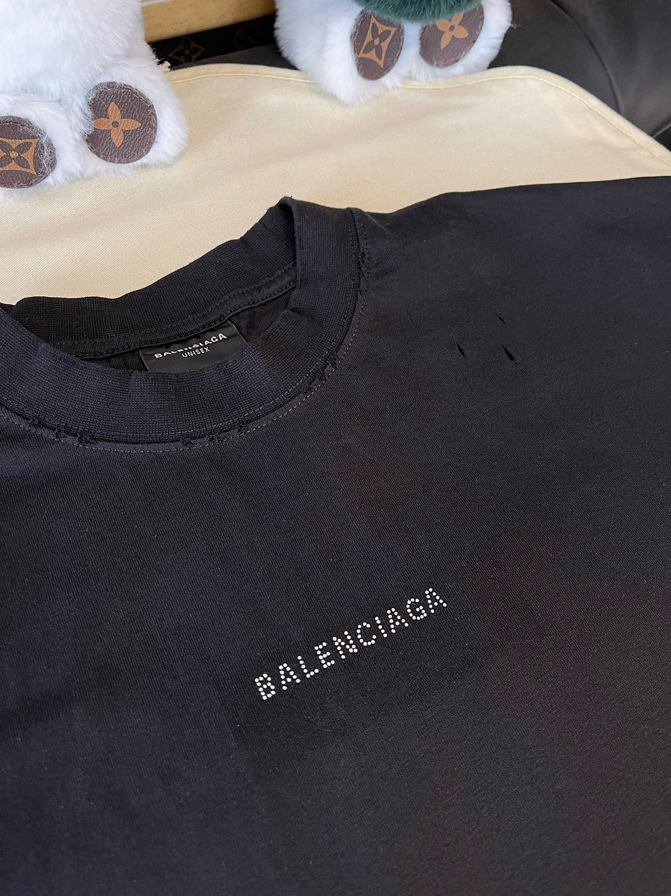 Thumbnail: Balenciaga T-Shirt Noir – Logo Minimaliste