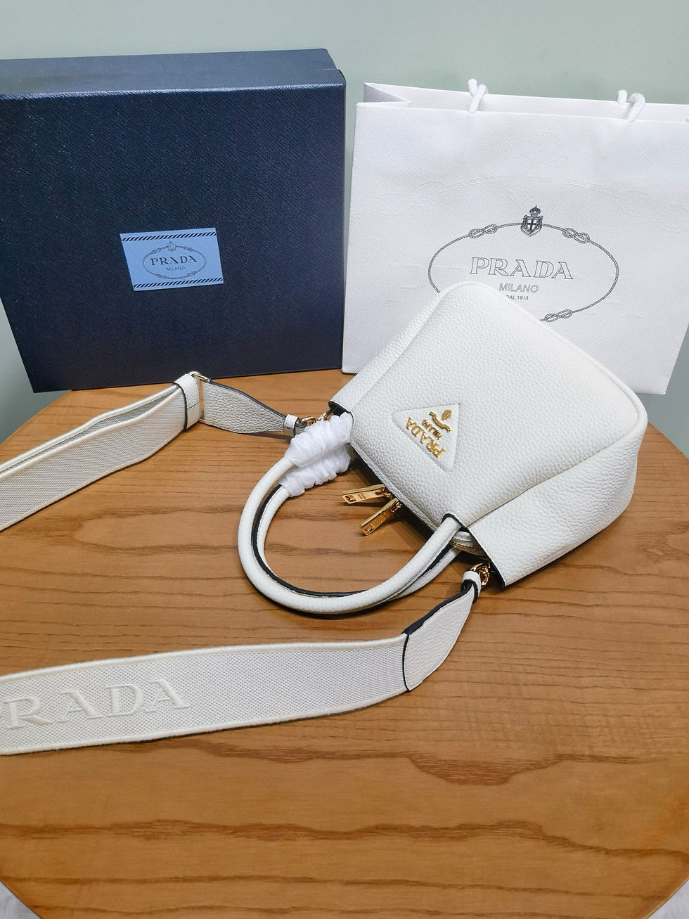 Thumbnail: PD Small Leather Tote Bag 19.5x18x9cm — Nude