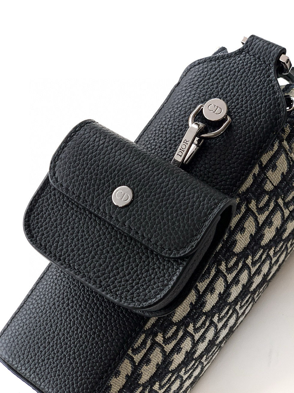Thumbnail: Dior Bucket Bag 13