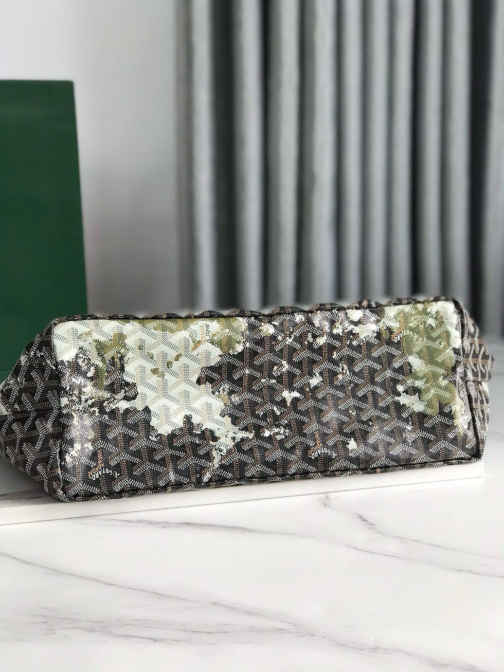Thumbnail: Goyard SAINT LOUIS 34*15*28