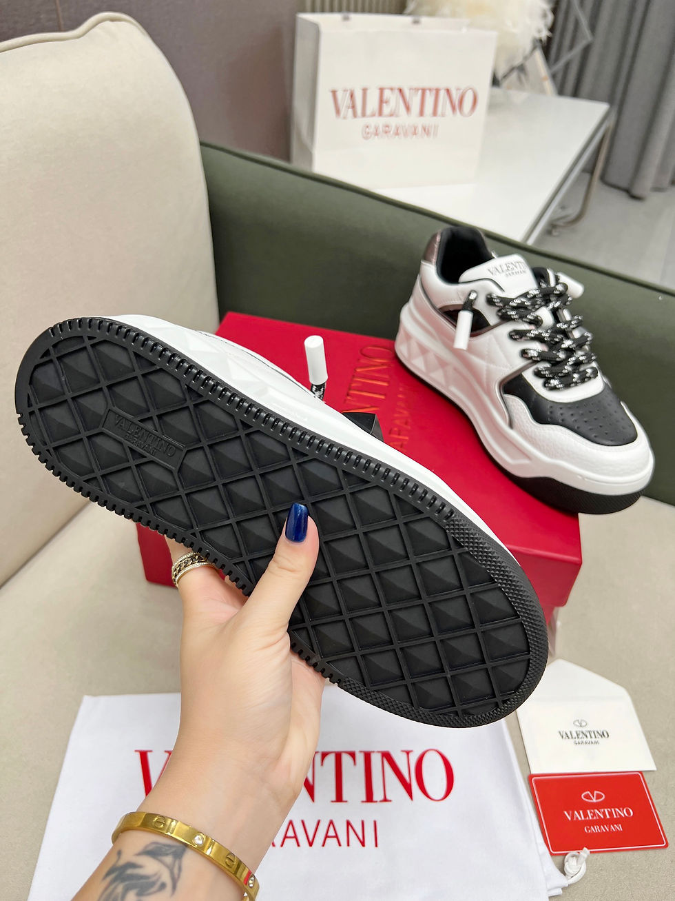 Thumbnail: VLN Garavani One Stud XL