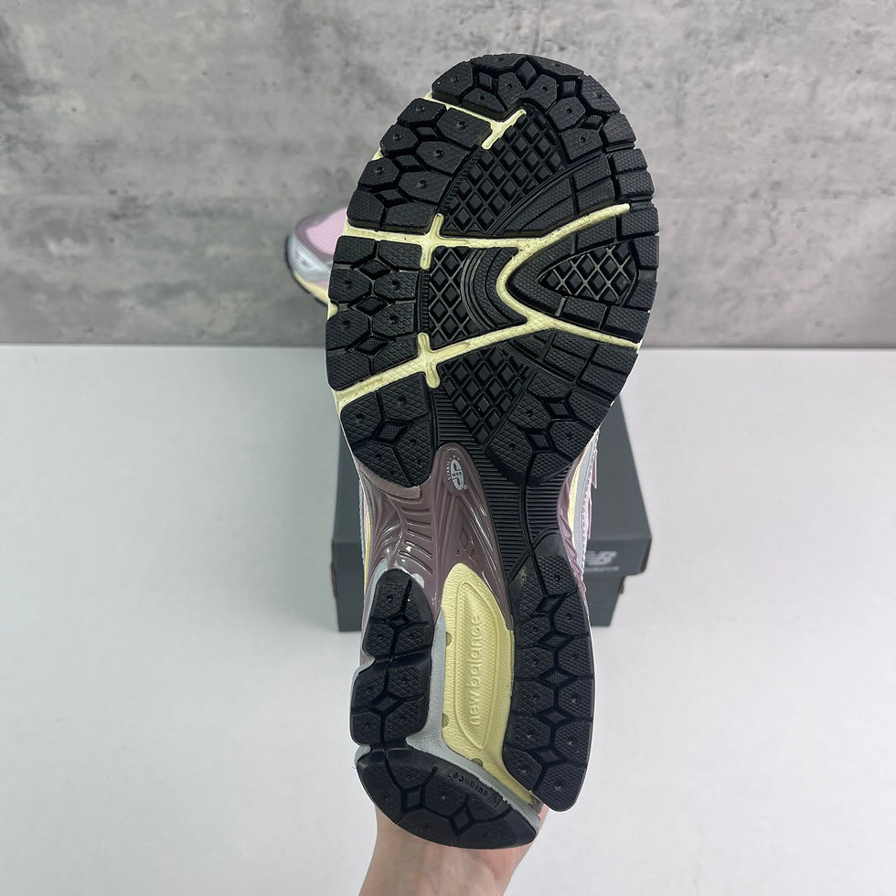 Thumbnail: New Balance