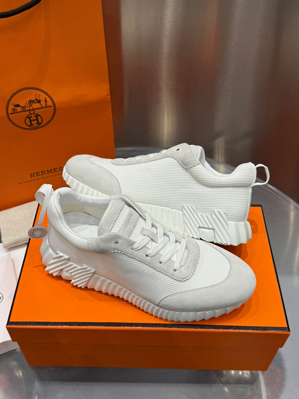 Thumbnail: HERM Sneaker