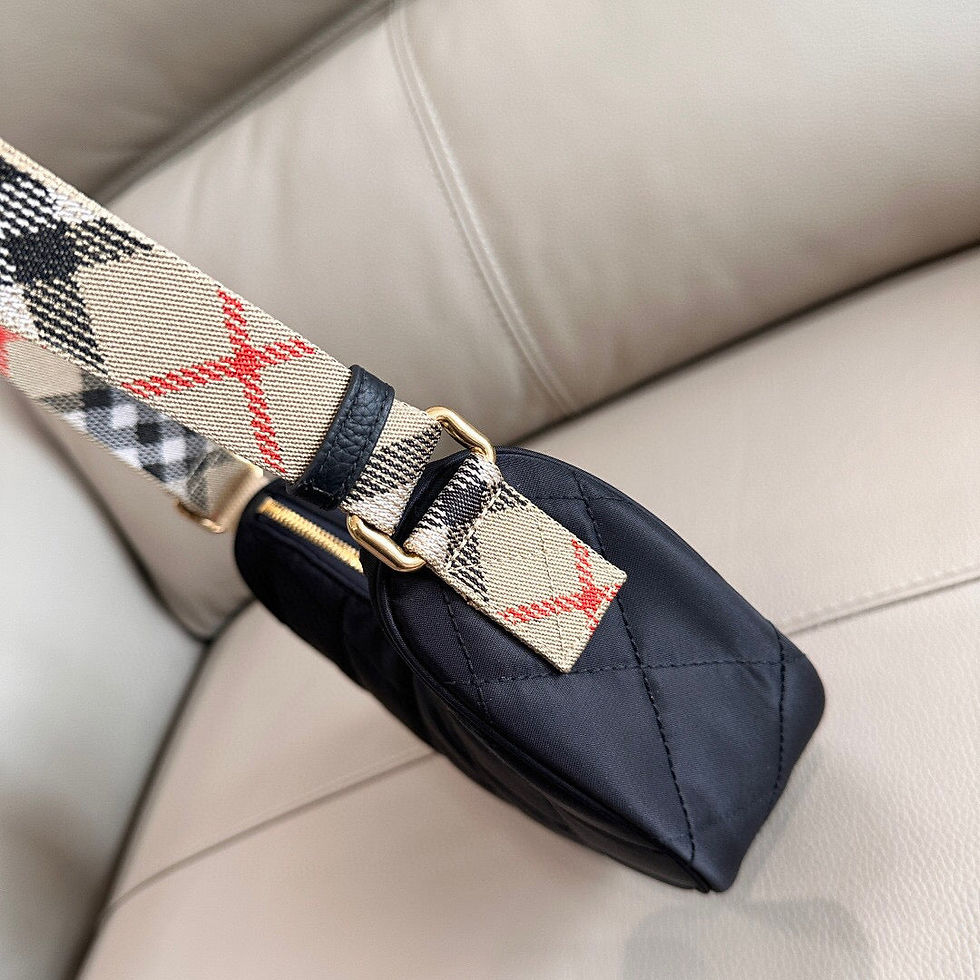 Thumbnail: Burberry Horseshoe 82
