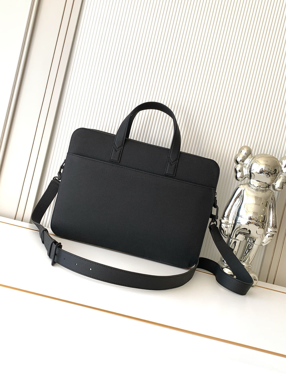 Thumbnail: Louis Vuitton Shoulder Bag