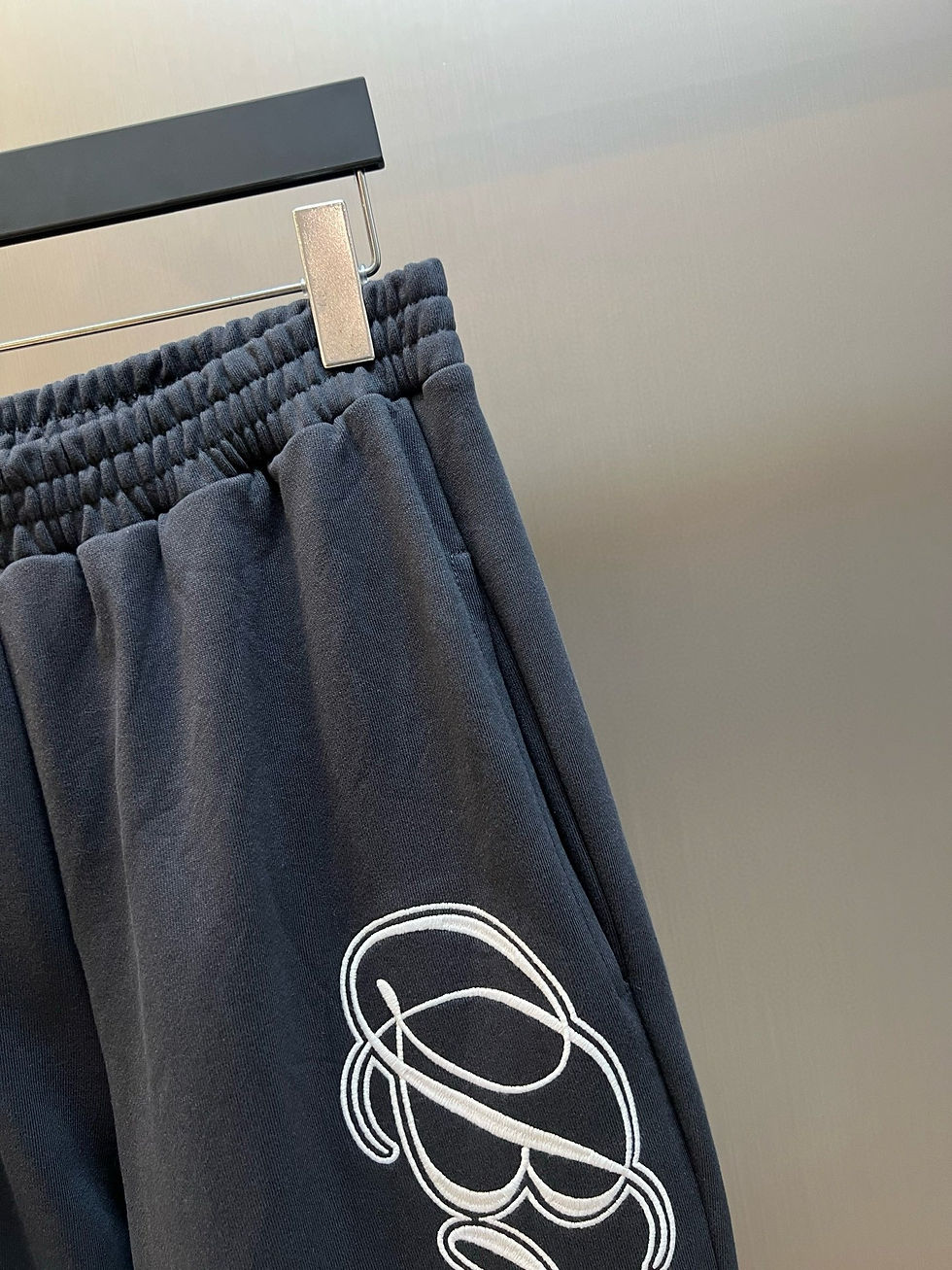 Thumbnail: Balenciaga Jogging Noir – Script Paris Bilatéral