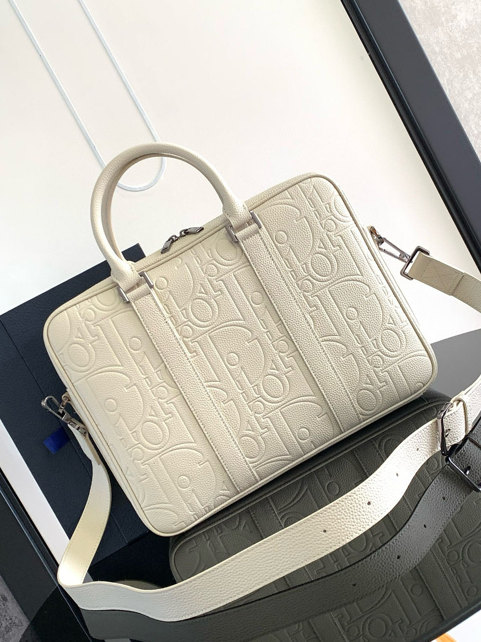 Thumbnail: Cd Briefcase 2