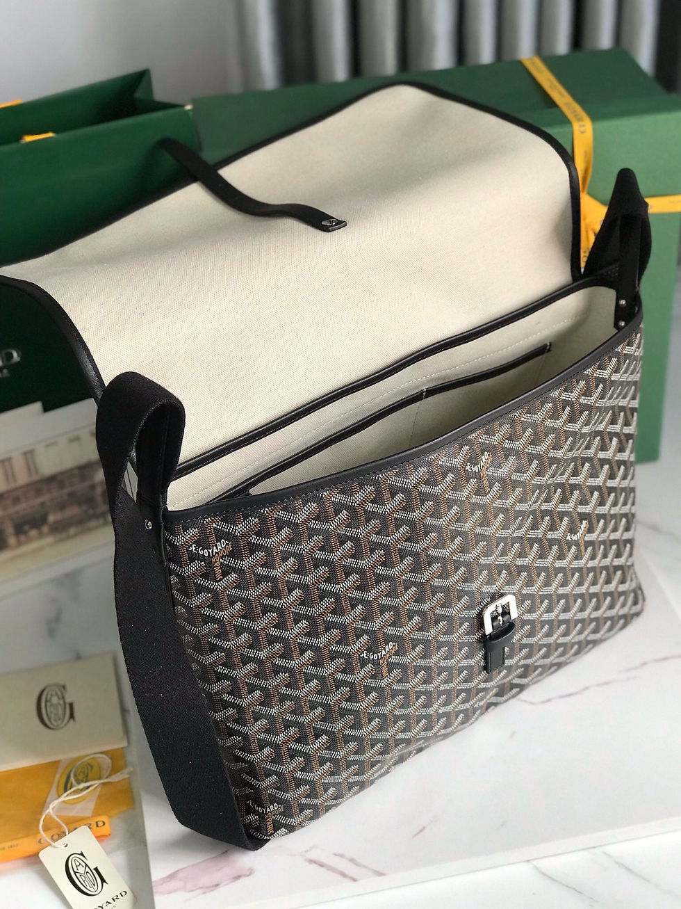 Thumbnail: Goyard Messenger Bag