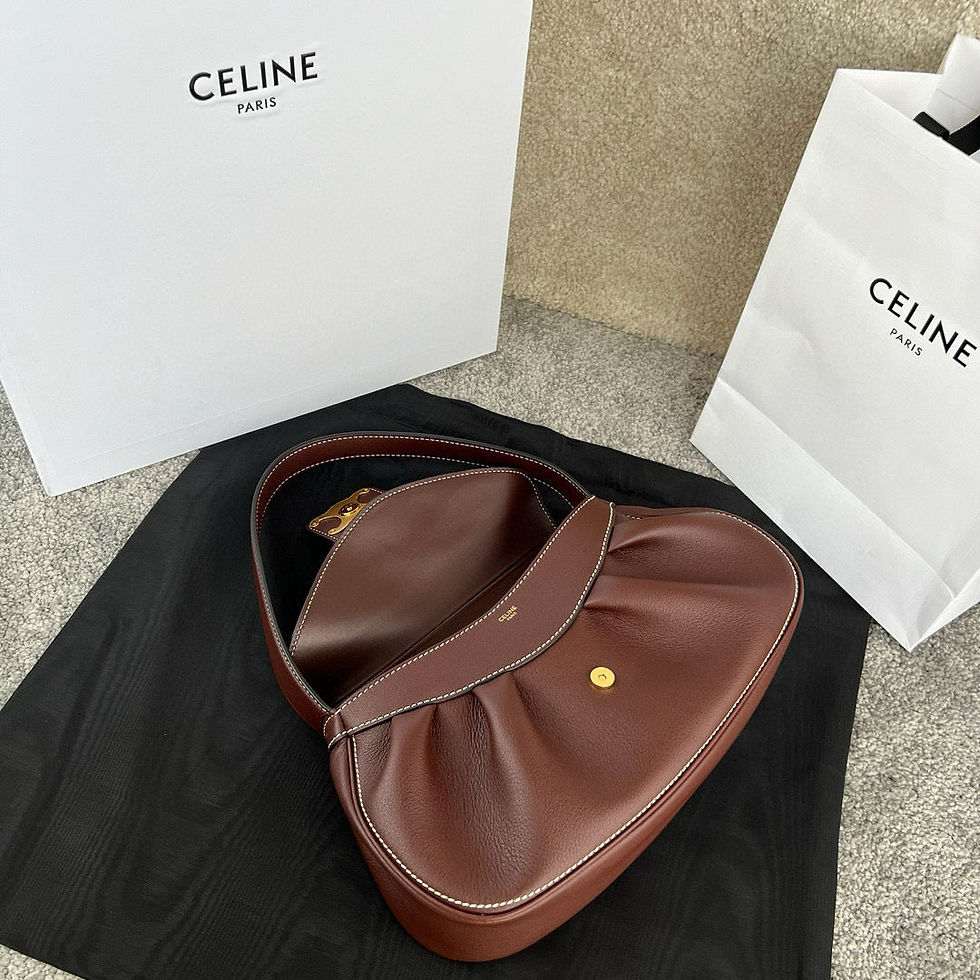 Thumbnail: Celine Shell Bag 532