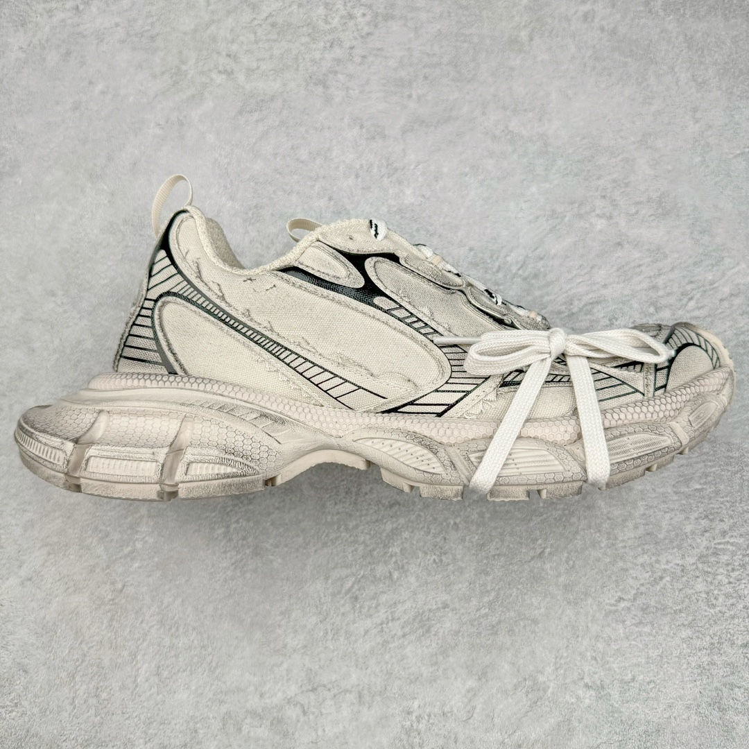 Balenciaga 3XL Beige
