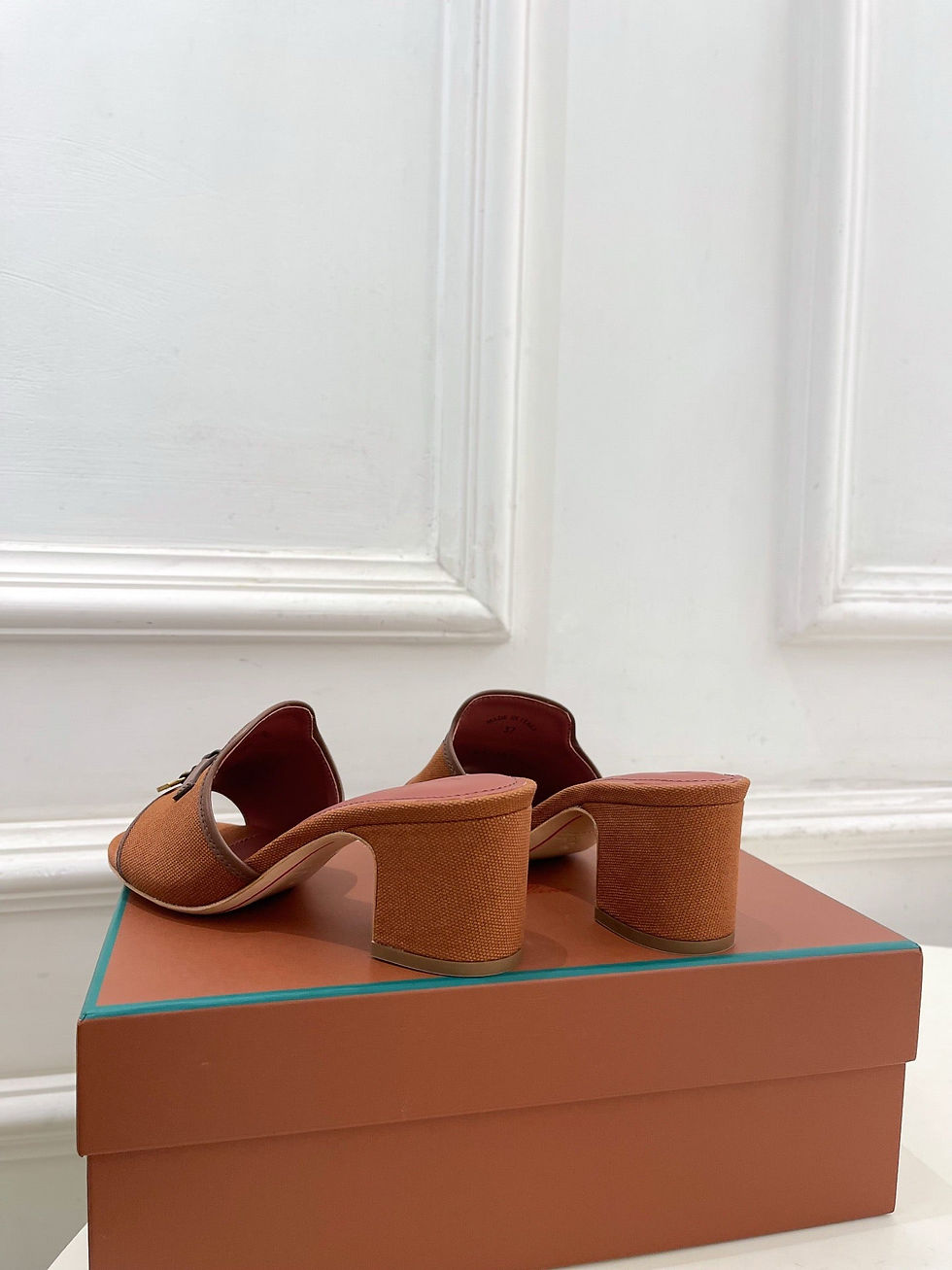 Thumbnail: Luxury Women Sandal — Navy